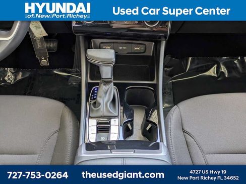 Certified 2024 Hyundai Tucson SE FWD image 19