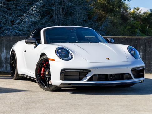 Certified 2024 Porsche 911 Targa 4 GTS image 6