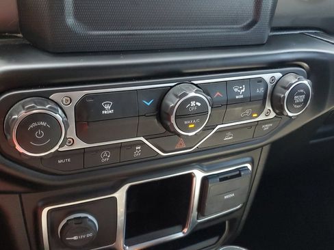 Used 2022 Jeep Wrangler Unlimited Sport AWD/4WD image 22