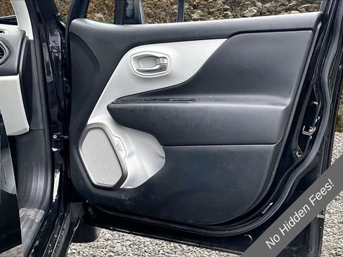 Used 2022 Jeep Renegade Limited w/ Sun, Sound & Wheels Group AWD/4WD image 21