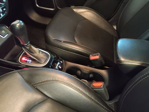 Used 2018 Jeep Compass Limited w/ Navigation Group image 26