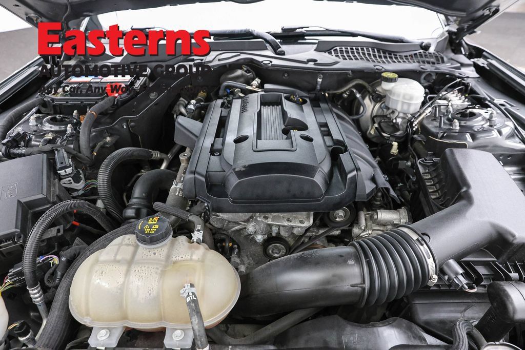 Used 2019 Ford Mustang Coupe RWD image 9