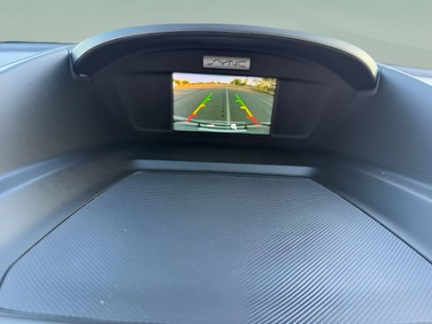 Used 2017 Ford Escape SE w/ SE Cold Weather Package AWD/4WD image 15
