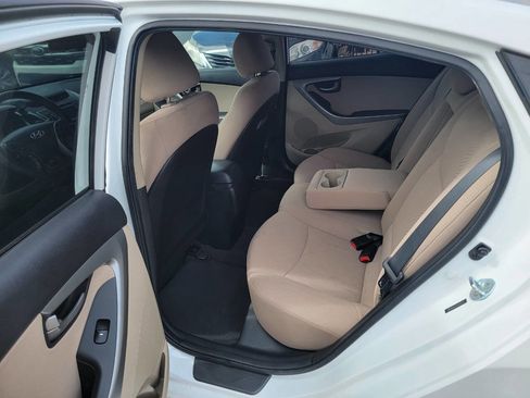 Used 2016 Hyundai Elantra SE w/ Option Group 02 image 19