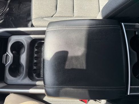 Used 2022 RAM 1500 Big Horn AWD/4WD image 33