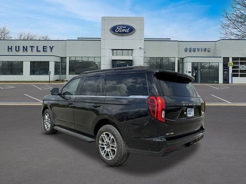 Used 2025 Ford Expedition Active AWD/4WD image 5
