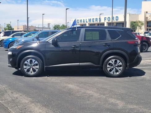 Used 2023 Nissan Rogue SV FWD image 4