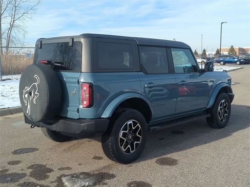 Used 2022 Ford Bronco Outer Banks image 3