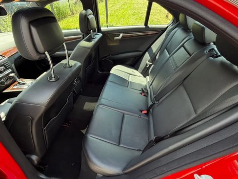 Used 2014 Mercedes-Benz C 300 4MATIC Sedan image 19