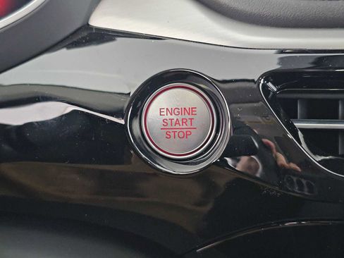 New 2025 Acura MDX w/Technology Package image 31