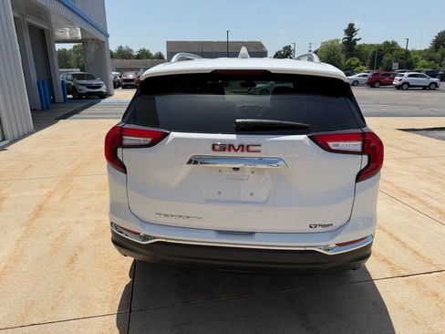 Used 2022 GMC Terrain SLT FWD image 4