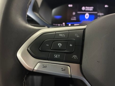 Used 2024 Volkswagen Taos SE FWD image 10