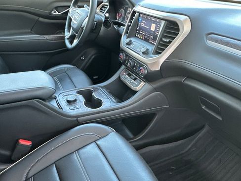 Certified 2023 GMC Acadia Denali w/ Denali Ultimate Package image 18