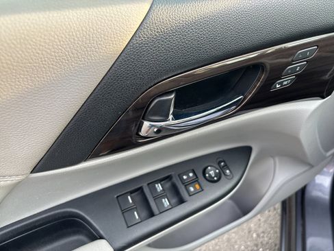 Used 2017 Honda Accord EX-L image 12