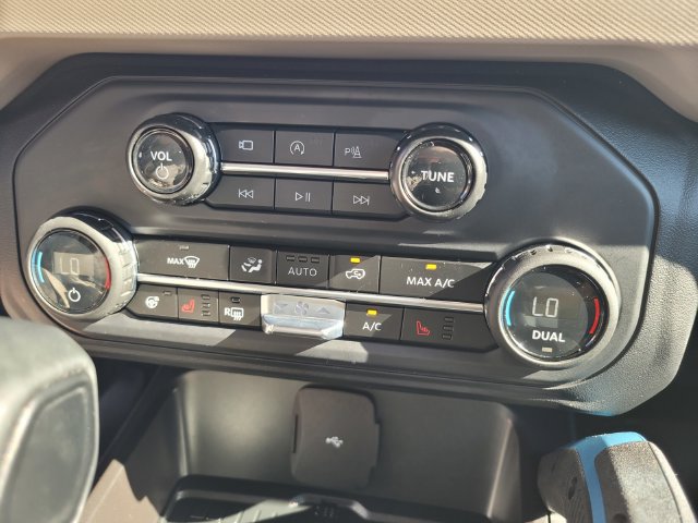 Certified 2024 Ford Bronco Wildtrak AWD/4WD image 23