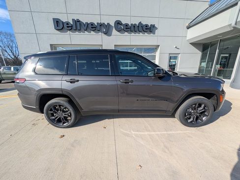 New 2025 Jeep Grand Cherokee L Limited image 4