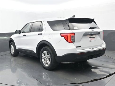 Used 2022 Ford Explorer 4WD w/ Class IV Trailer Tow Package image 3