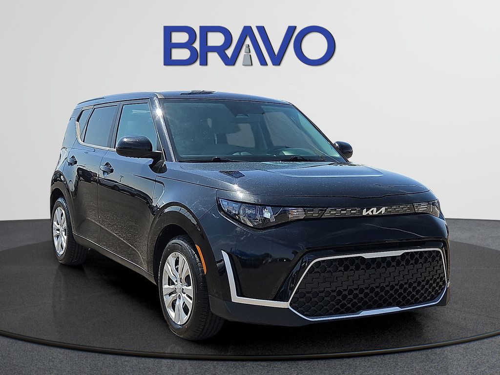 Used 2023 Kia Soul LX FWD image 6