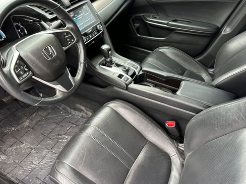 Used 2018 Honda Civic Touring image 11