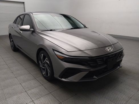 Used 2024 Hyundai Elantra SEL w/ Convenience Package FWD image 13