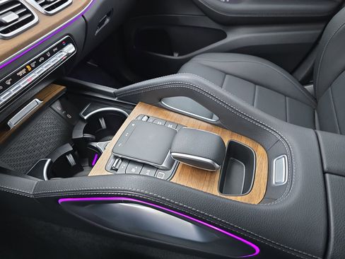 Used 2025 Mercedes-Benz GLE 450 4MATIC image 25