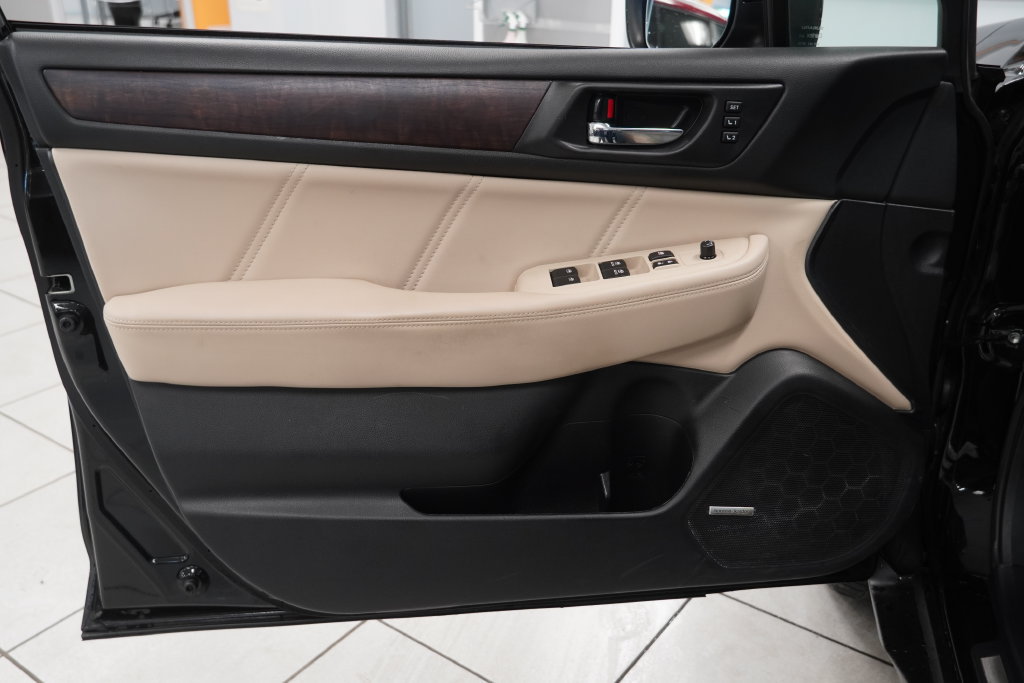 Used 2019 Subaru Outback 2.5i Limited AWD/4WD image 19