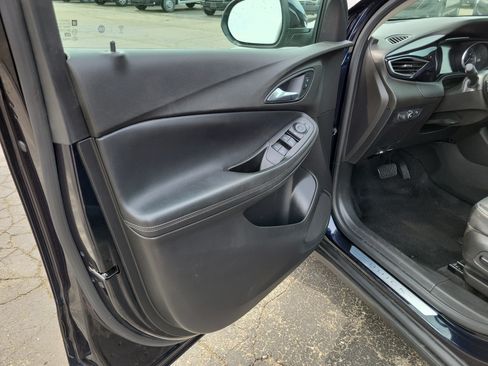 Used 2021 Buick Encore GX Preferred w/ Cold Weather Comfort Package FWD image 6