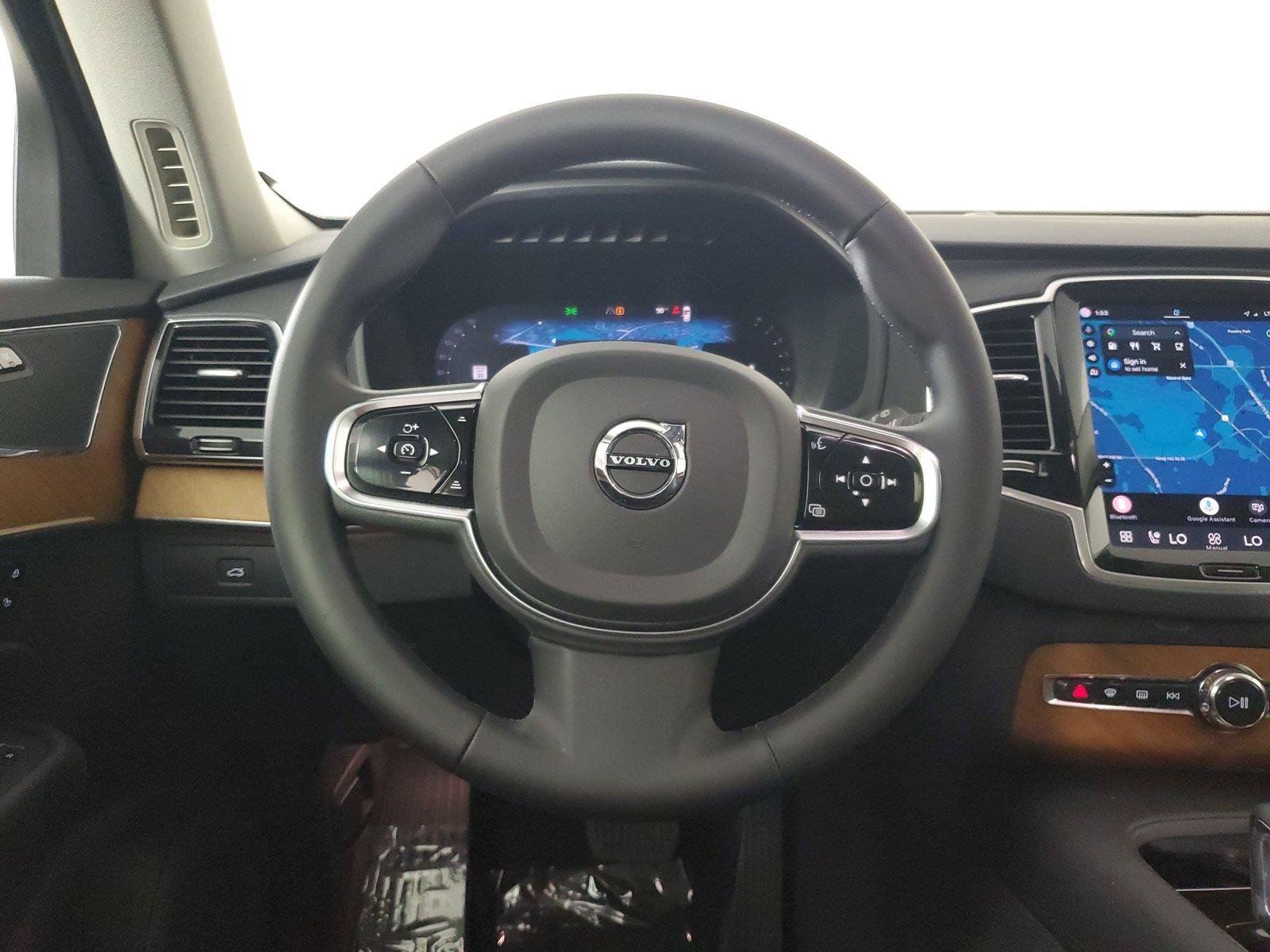 Certified 2023 Volvo XC90 B6 Plus w/ Protection Package Premier AWD/4WD image 17