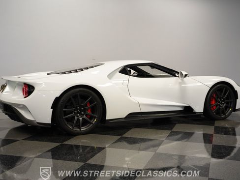 Used 2017 Ford GT image 13