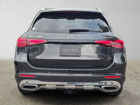 Used 2026 Mercedes-Benz GLC 300 4MATIC image 4