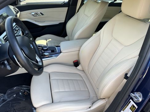 Used 2019 BMW 330i Sedan w/ Premium Package RWD image 19