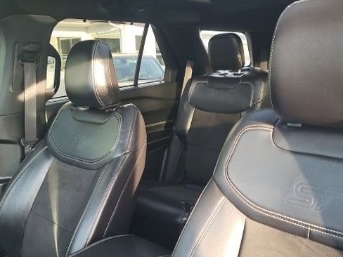 Used 2022 Ford Explorer ST w/ ST Street Pack AWD/4WD image 18