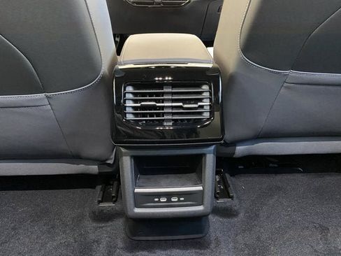 New 2026 Volkswagen ID.4 Pro AWD/4WD image 32
