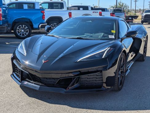 Used 2025 Chevrolet Corvette Z06 image 7