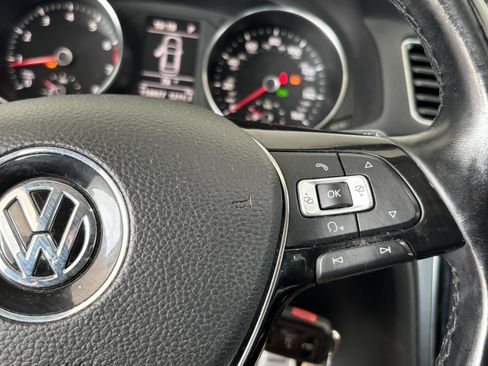 Used 2017 Volkswagen Passat 1.8T R-Line w/ R-Line Lighting Package FWD image 13