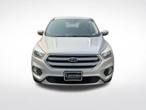 Used 2017 Ford Escape SE w/ SE Cold Weather Package AWD/4WD image 2