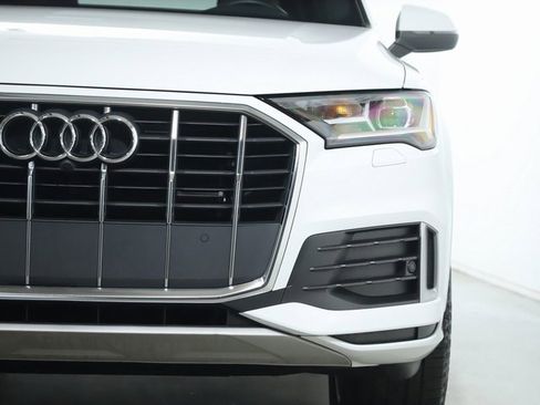 Used 2023 Audi Q7 2.0T Premium w/ Towing Package image 7