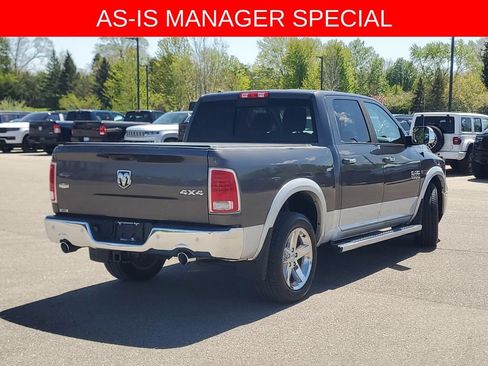 Used 2015 RAM 1500 Laramie AWD/4WD image 2