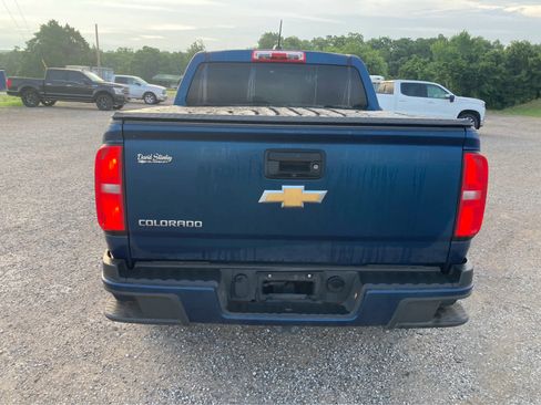 Used 2019 Chevrolet Colorado W/T w/ WT Convenience Package RWD image 6