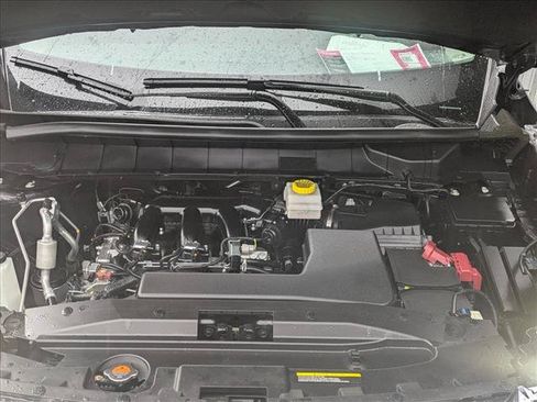 Used 2025 Nissan Pathfinder SV FWD image 21