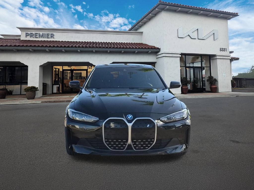 Used 2022 BMW i4 eDrive40 RWD image 3