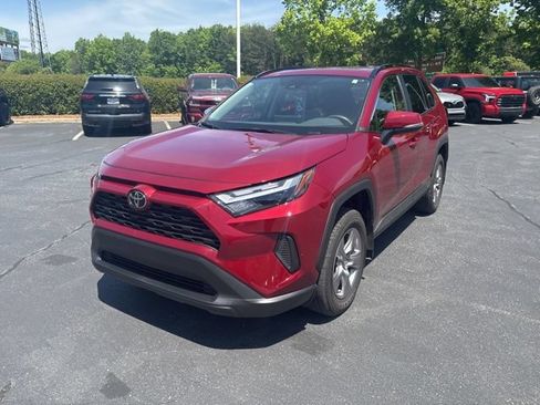 Used 2025 Toyota RAV4 XLE w/ Convenience Package FWD image 5