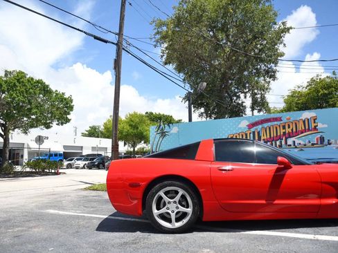 Used 2004 Chevrolet Corvette Coupe w/ Roof Package RWD image 30