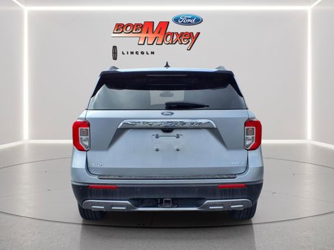 Used 2023 Ford Explorer XLT w/ Equipment Group 202A image 6