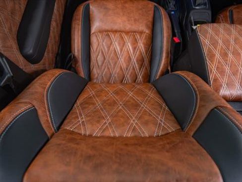 Used 2025 Jeep Gladiator Sport image 46