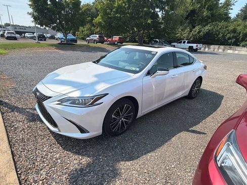 Used 2025 Lexus ES 350 w/ Premium Package FWD image 8