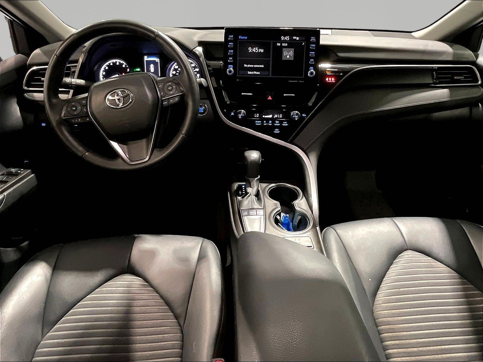 Used 2023 Toyota Camry SE w/ Cold Weather Package FWD image 7