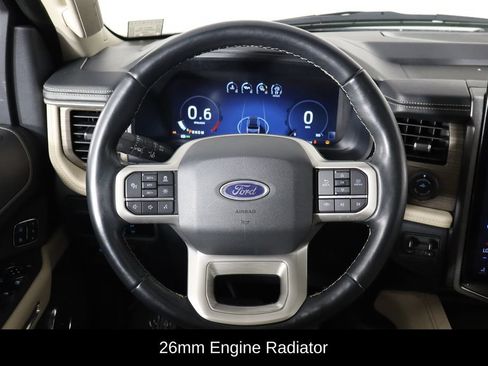 Used 2023 Ford Expedition Limited AWD/4WD image 7