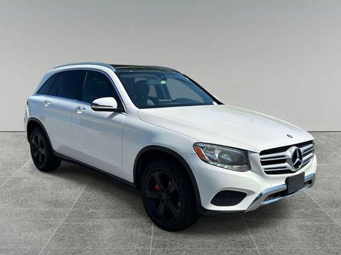 Used 2017 Mercedes-Benz GLC 300 4MATIC image 7