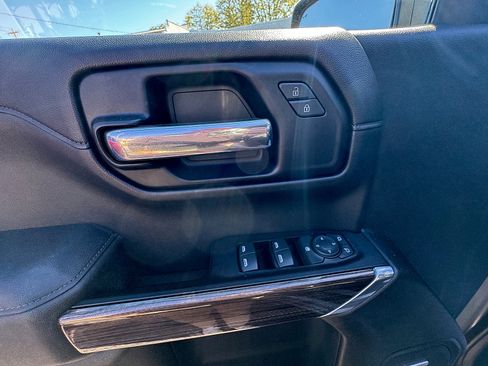 Used 2019 Chevrolet Silverado 1500 LT Trail Boss AWD/4WD image 13